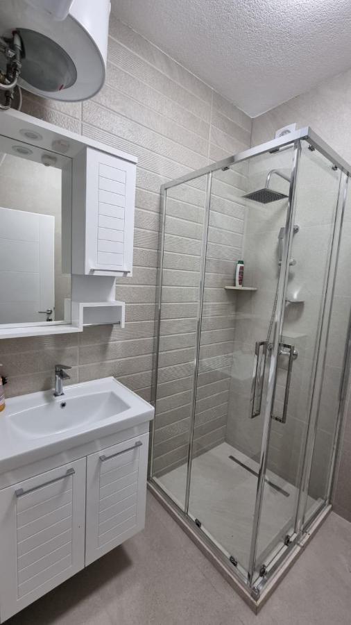 Elan Luxury &
